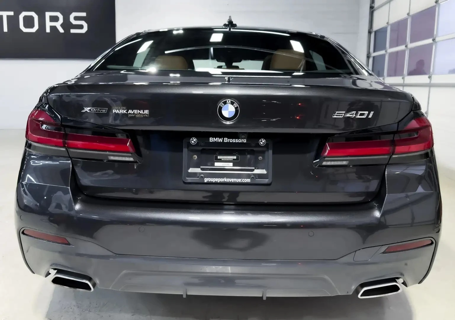 BMW 540 i / XDRIVE / M PKG / HARMAN / HEADUP / ПОДГРЕВИ , снимка 6 - Автомобили и джипове - 54781446