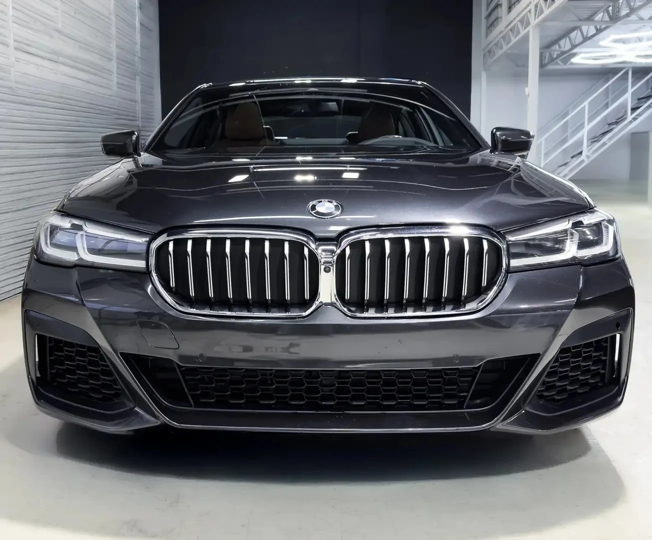 BMW 540 i / XDRIVE / M PKG / HARMAN / HEADUP / ПОДГРЕВИ , снимка 2 - Автомобили и джипове - 54781446