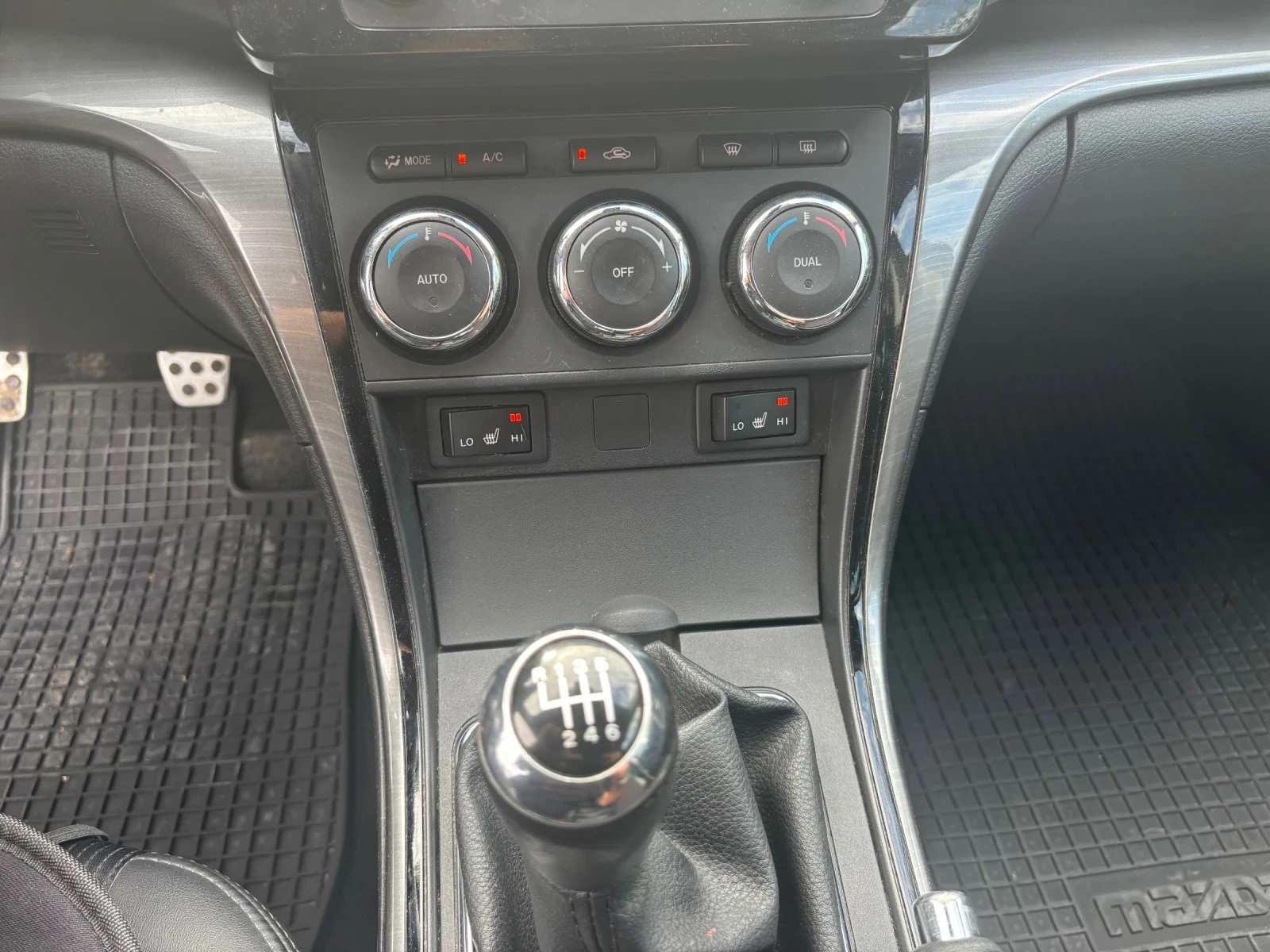 Mazda 6 2.2 D , снимка 16 - Автомобили и джипове - 55193007