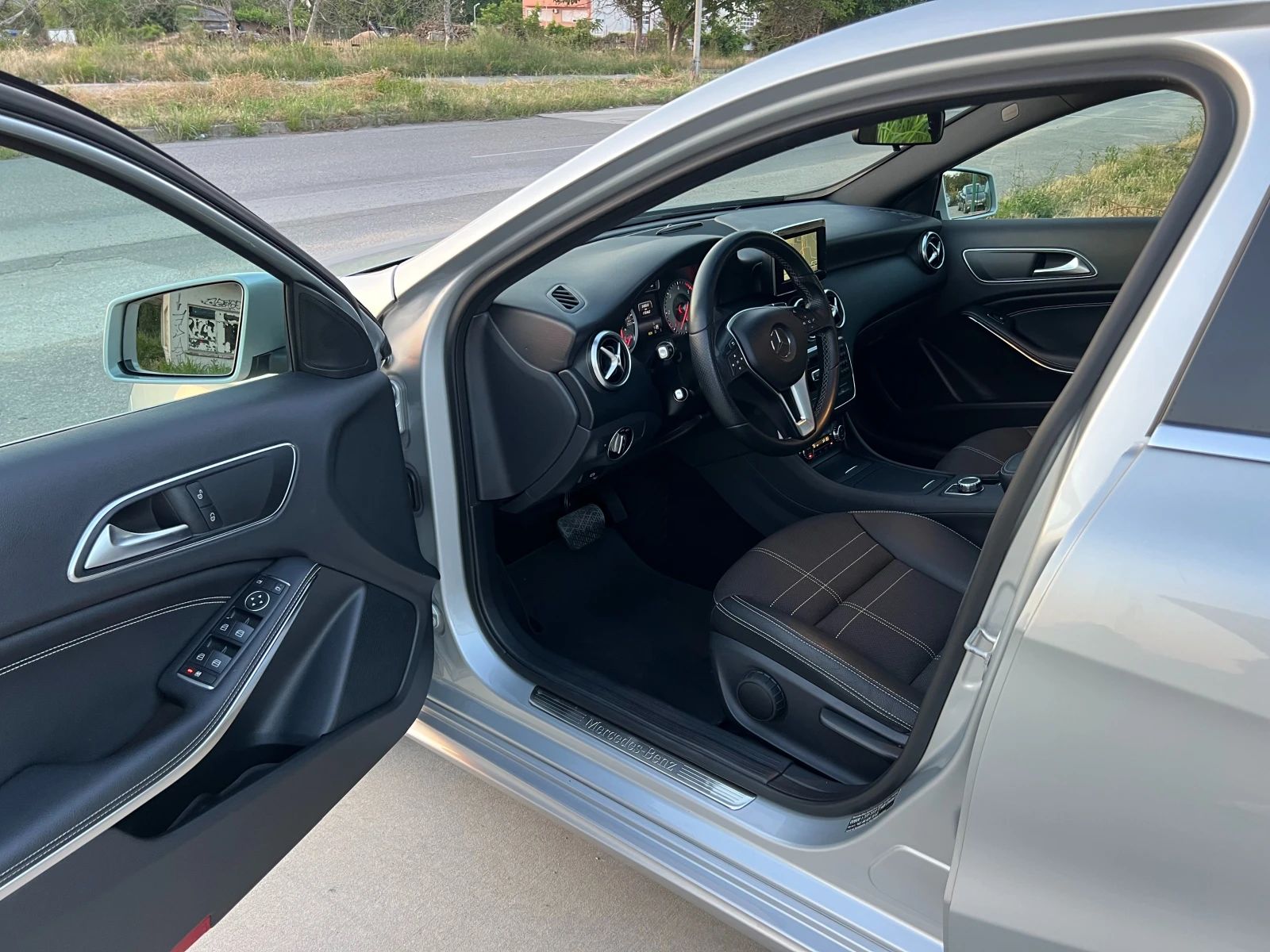 Mercedes-Benz A 220 2.2-CDI-170к.с-AMG LINE-ТОП СЪСТОЯНИЕ!, снимка 8 - Автомобили и джипове - 55278540
