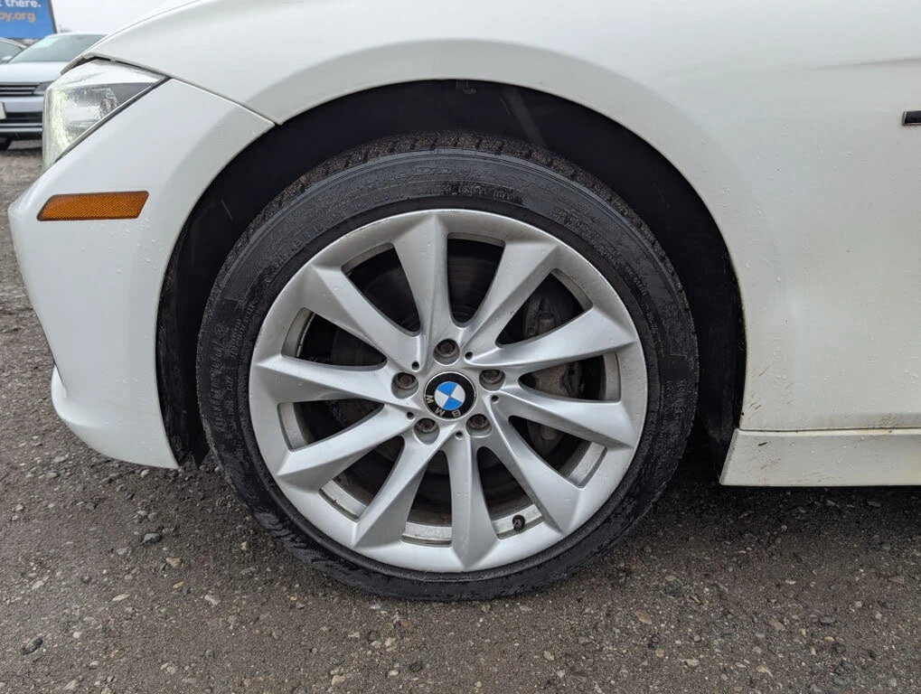 BMW 335 i xDrive | ШИБЕДАХ | KEYLESS | ЗАДНА КАМЕРА | , снимка 8 - Автомобили и джипове - 55291630