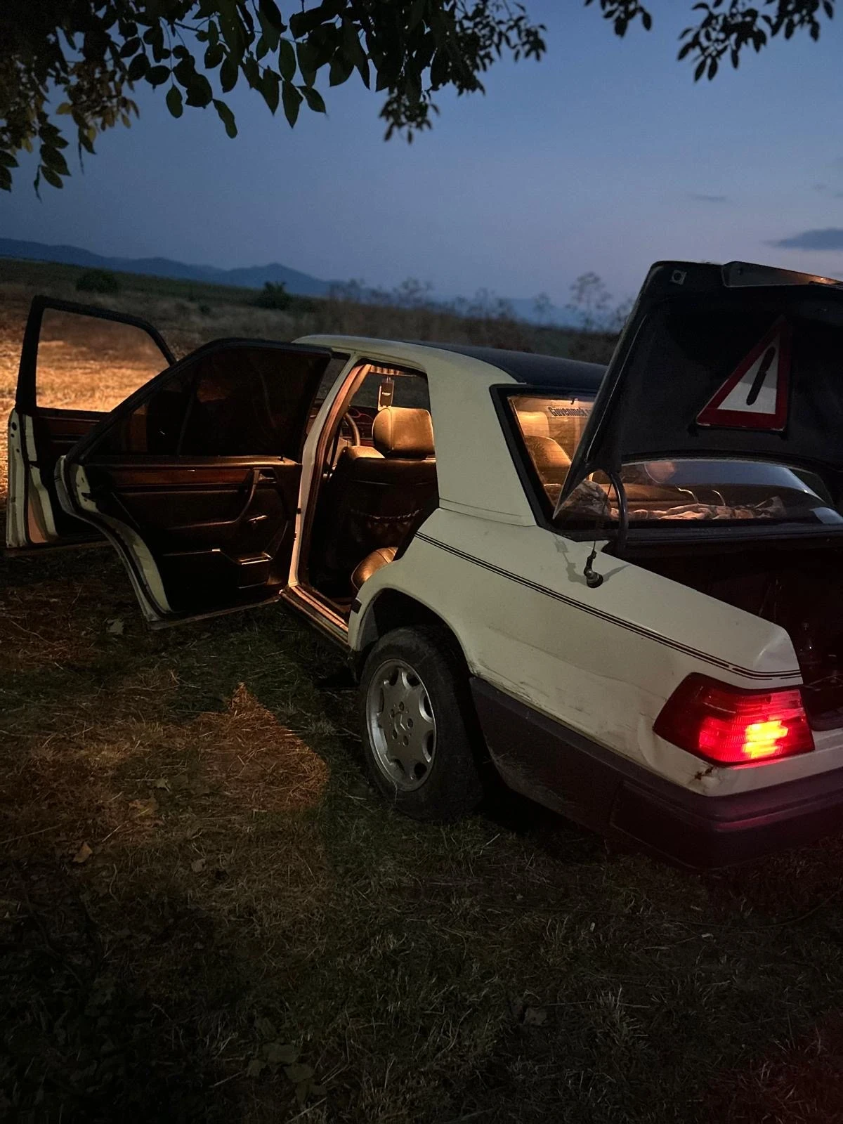 Mercedes-Benz 124, снимка 15 - Автомобили и джипове - 55349477