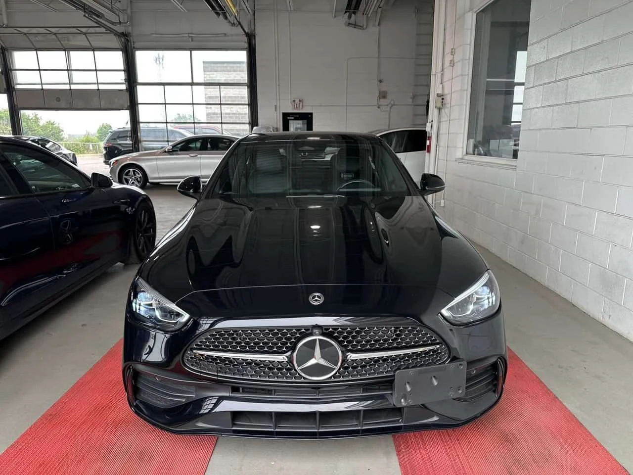 Mercedes-Benz C 300 4MATIC | ONE OWNER | AMG PACKAGE | 360 | CARFAX | Mobile.bg � ����������� 2