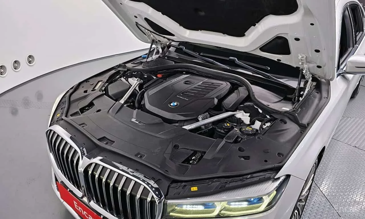 BMW 740 * 740Li xDrive Design Pure Excellence * CARFAX * Ц, снимка 6 - Автомобили и джипове - 55556389