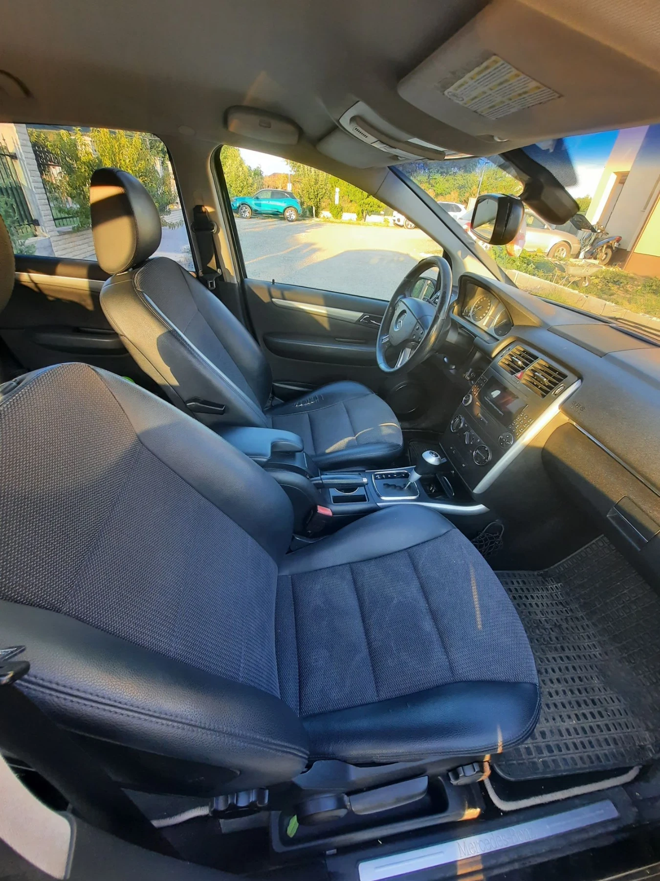 Mercedes-Benz B 200 Бензин/Газ, снимка 14 - Автомобили и джипове - 55730326