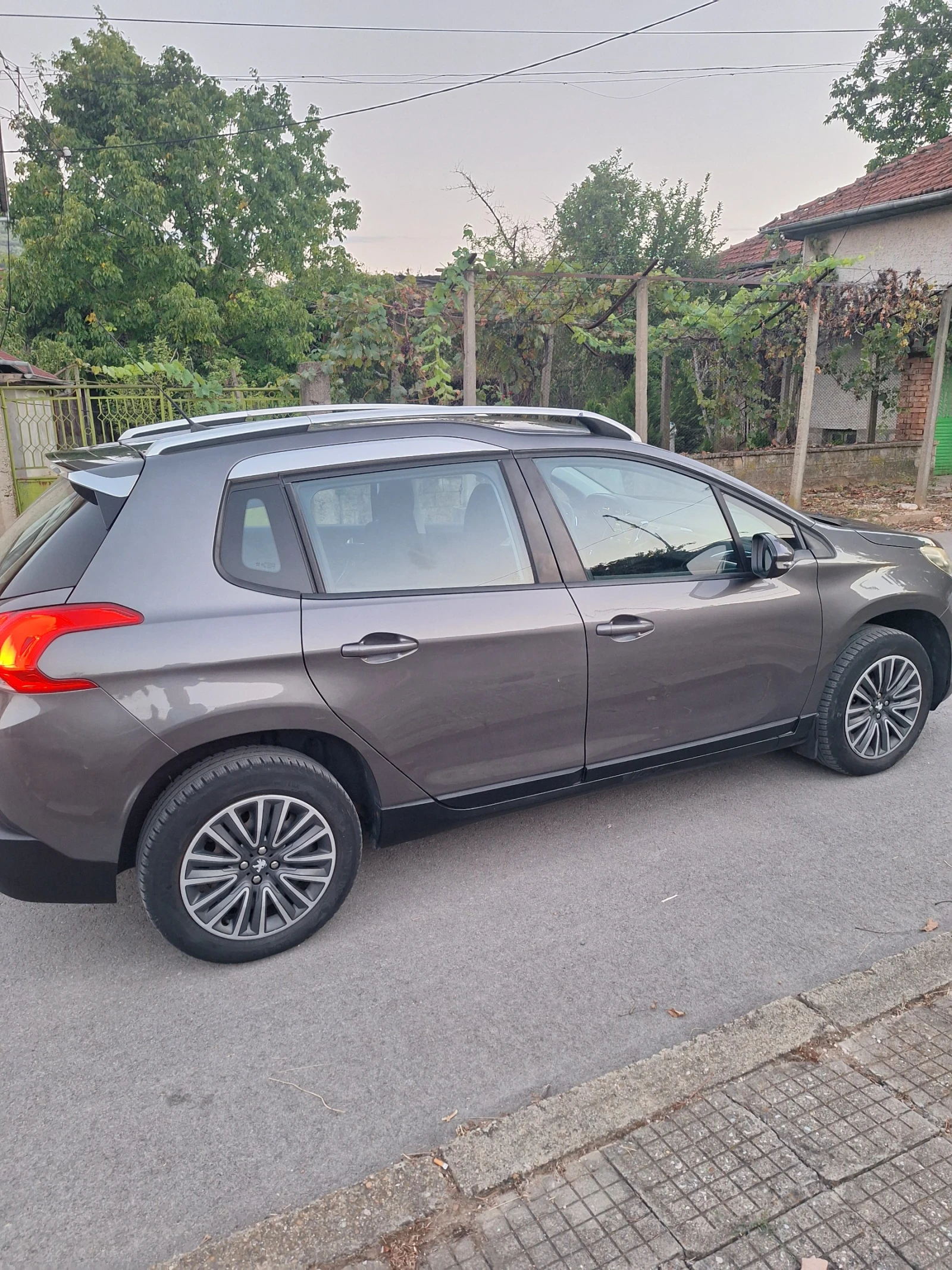 Peugeot 2008, снимка 5 - Автомобили и джипове - 55925328