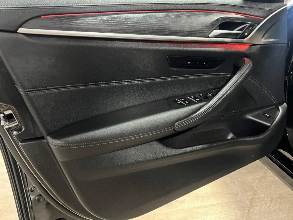 BMW 530 / БЕЗ ЗАБЕЛЕЖКА / АВТОКРЕДИТ БЕЗ ПЪРВОНАЧАЛНА, снимка 11 - Автомобили и джипове - 56134632