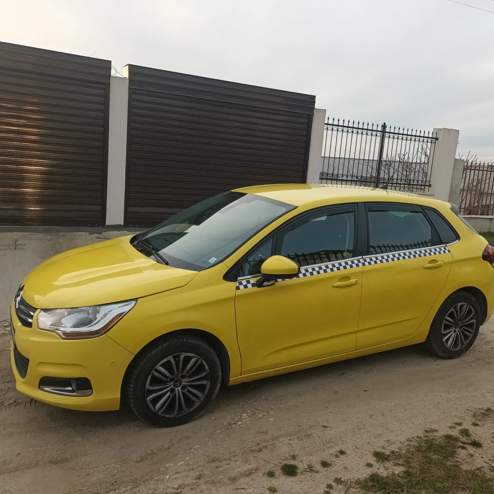 Citroen C4, снимка 3 - Автомобили и джипове - 56294720