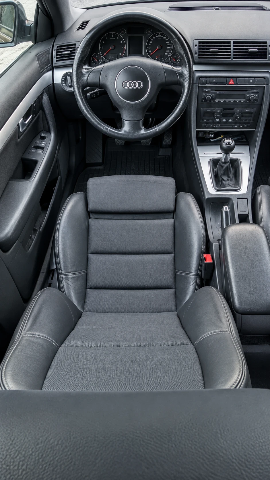 Audi A4 1.9 TDI S-line, снимка 6 - Автомобили и джипове - 56380605