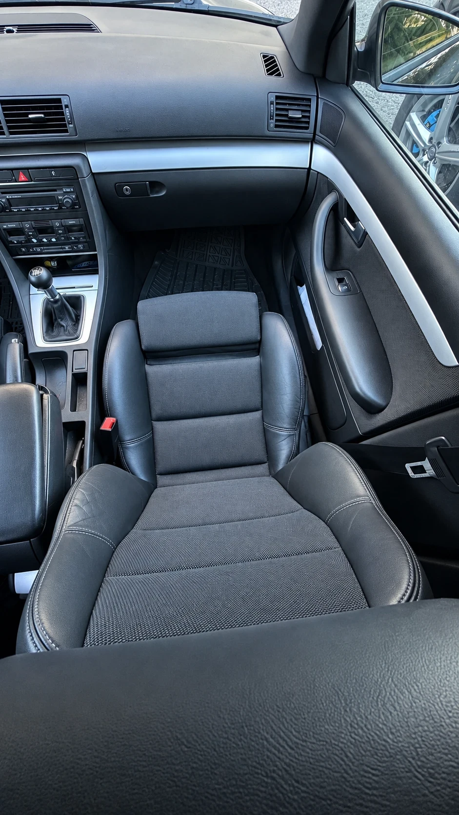 Audi A4 1.9 TDI S-line, снимка 7 - Автомобили и джипове - 56380605
