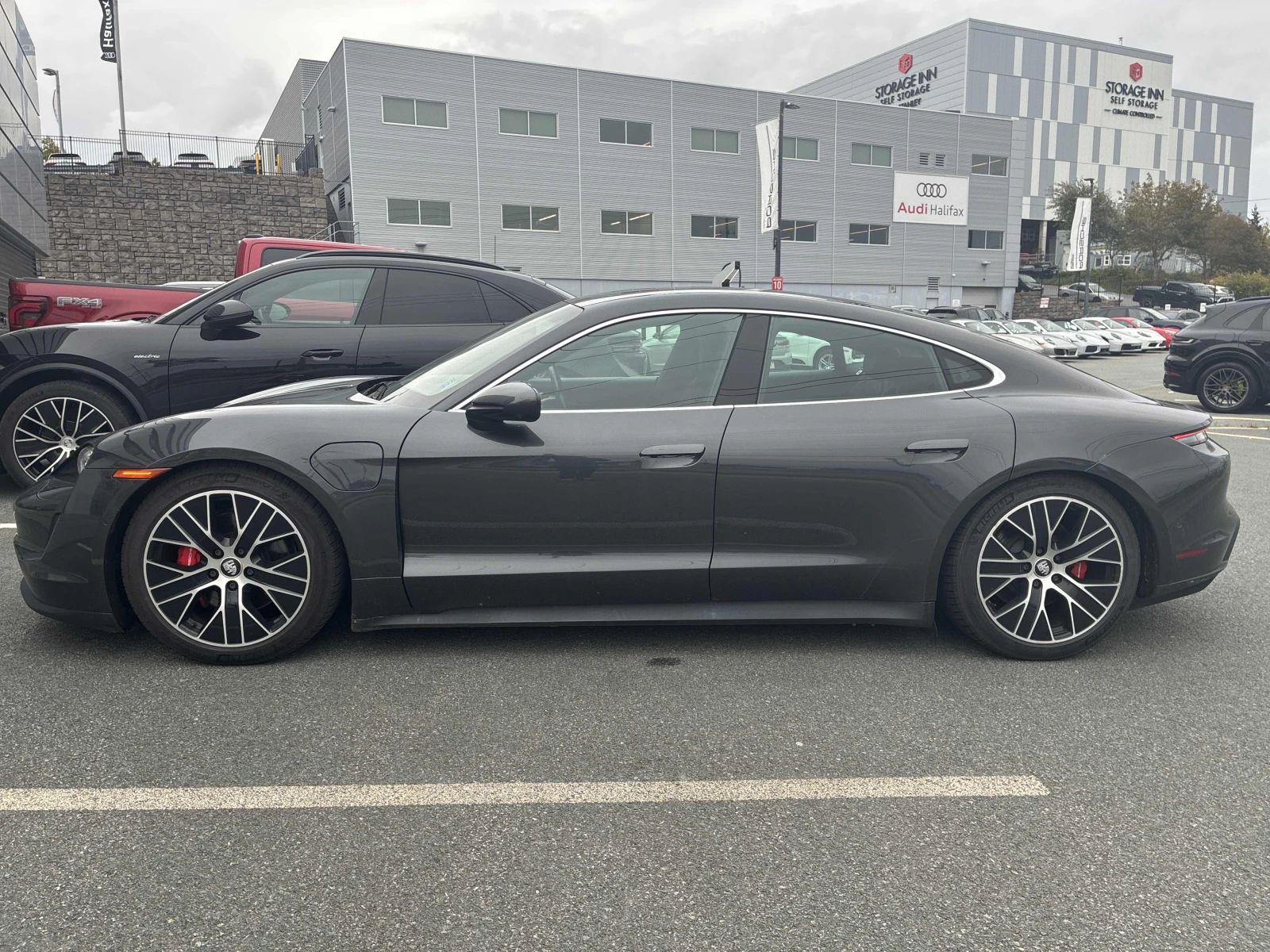 Porsche Taycan 4S , карфакс , Лизинг, снимка 2 - Автомобили и джипове - 56547200