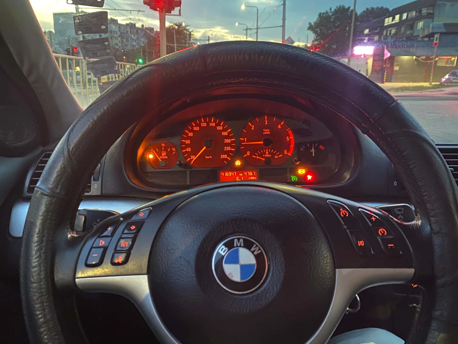 BMW 330, снимка 15 - Автомобили и джипове - 56680123