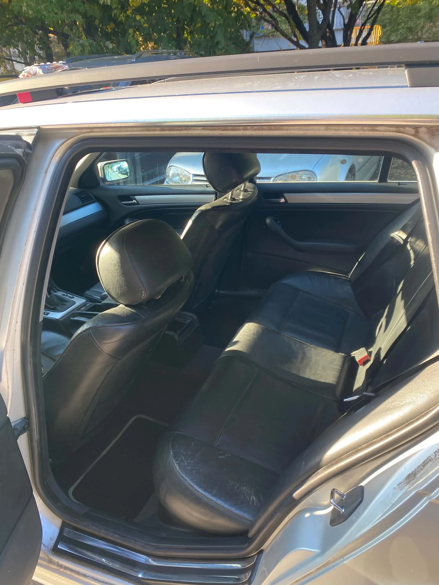 BMW 330, снимка 11 - Автомобили и джипове - 56680123