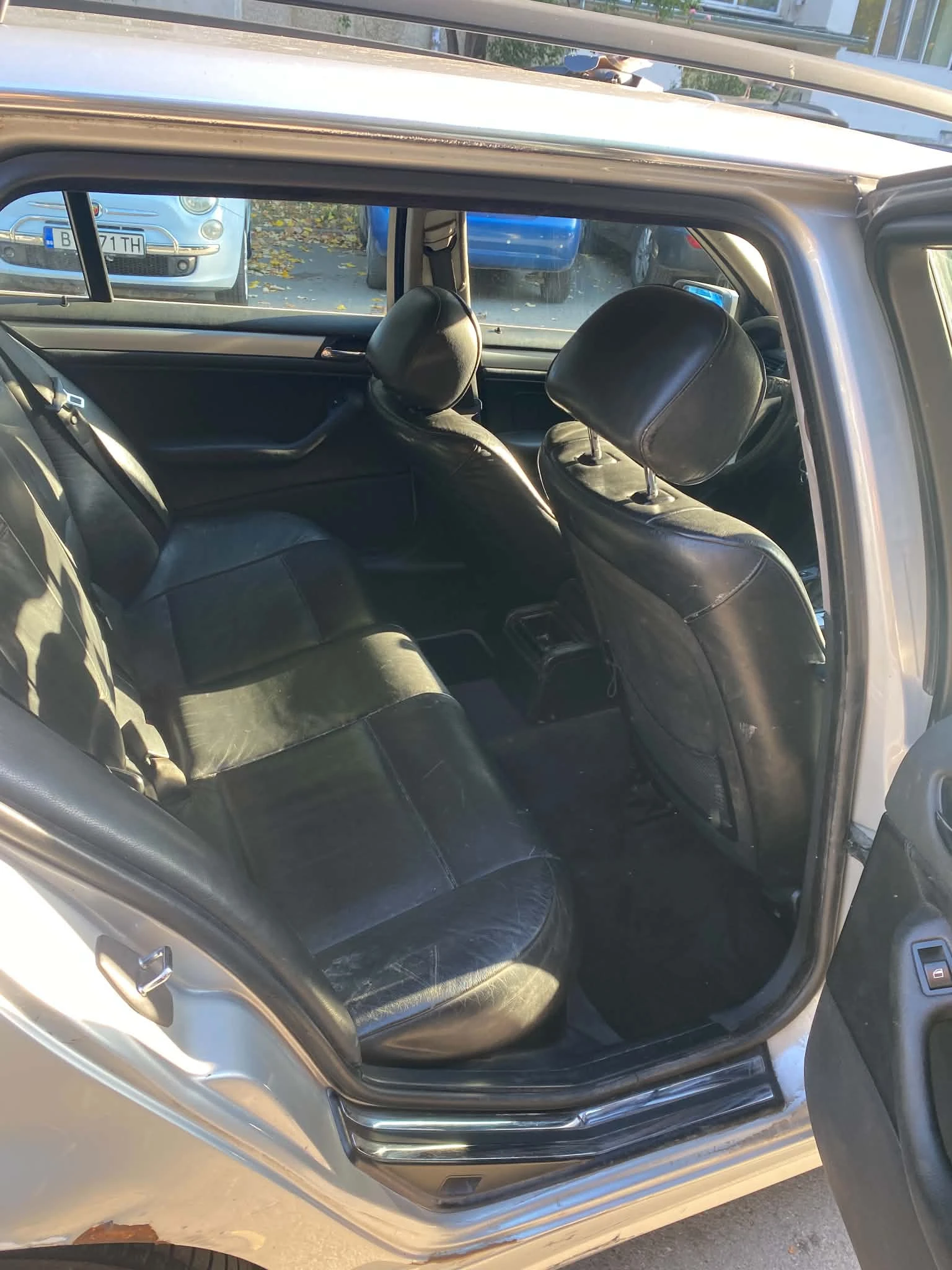 BMW 330, снимка 13 - Автомобили и джипове - 56680123