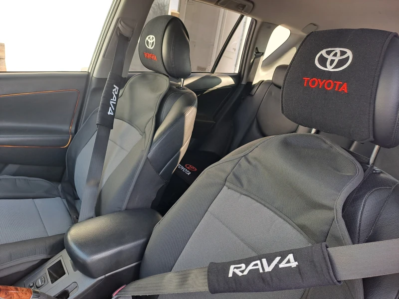 Toyota Rav4, снимка 10 - Автомобили и джипове - 48558378