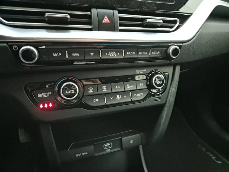 Kia Niro Kia Niro 65 kWh DynamicLine, снимка 9 - Автомобили и джипове - 51985663