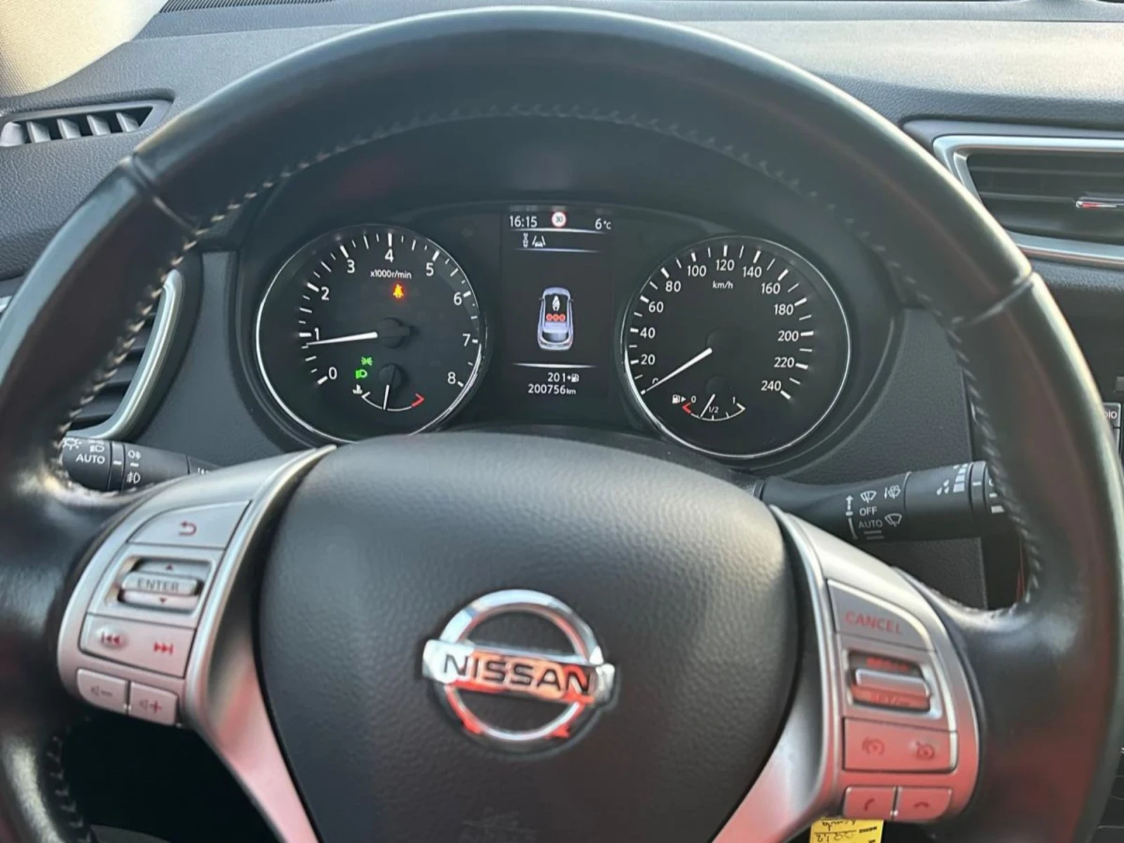 Nissan Qashqai 1.2 DIG-T / EU6  - изображение 8