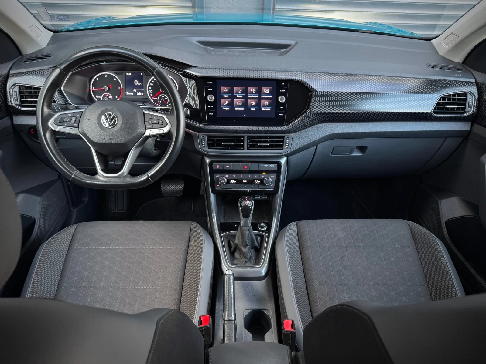 VW T-Cross 1.6TDI 1-ви собственик 100хил.км - изображение 8