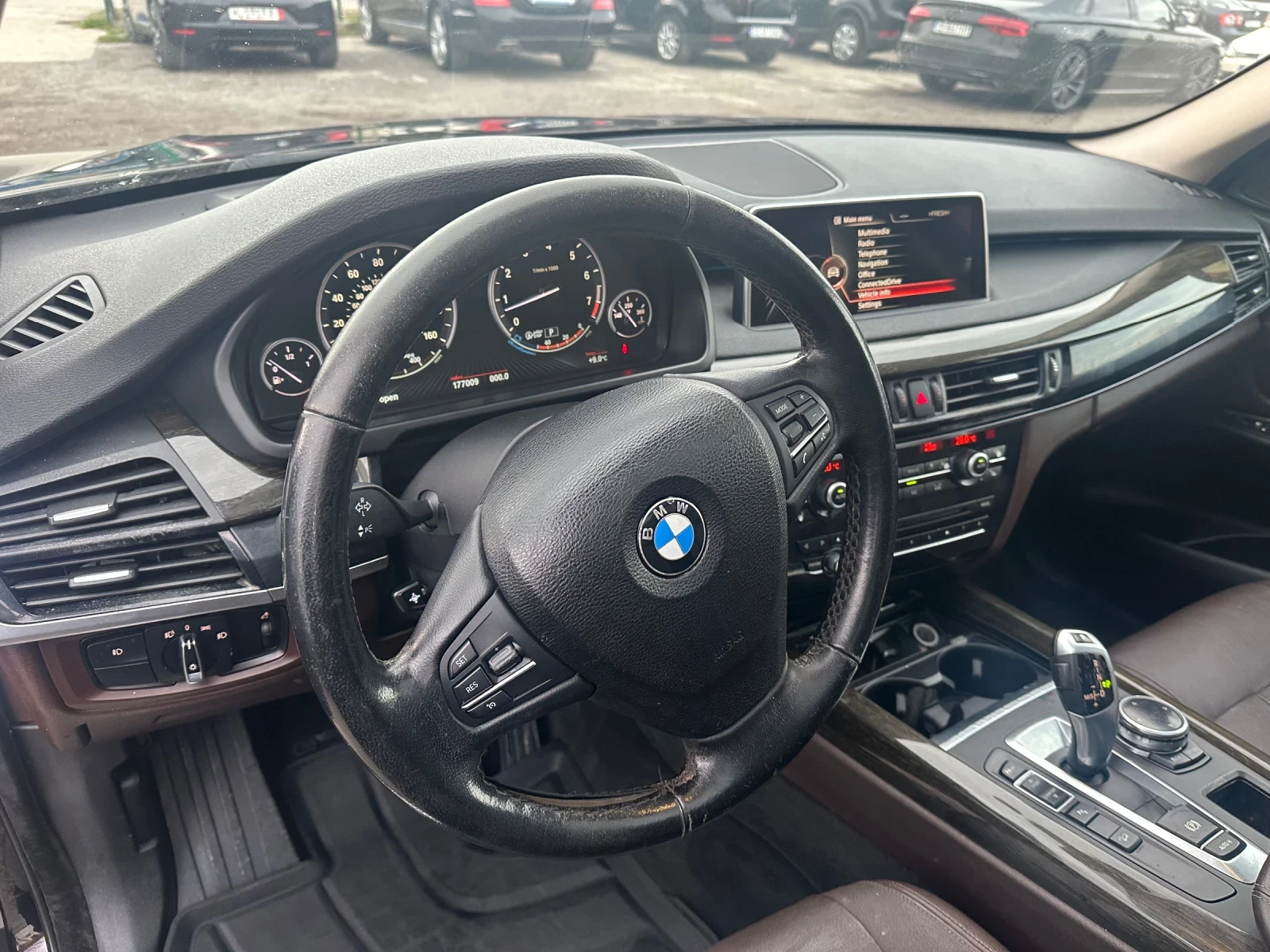 BMW X5 3.5i xDrive, снимка 14 - Автомобили и джипове - 54041135