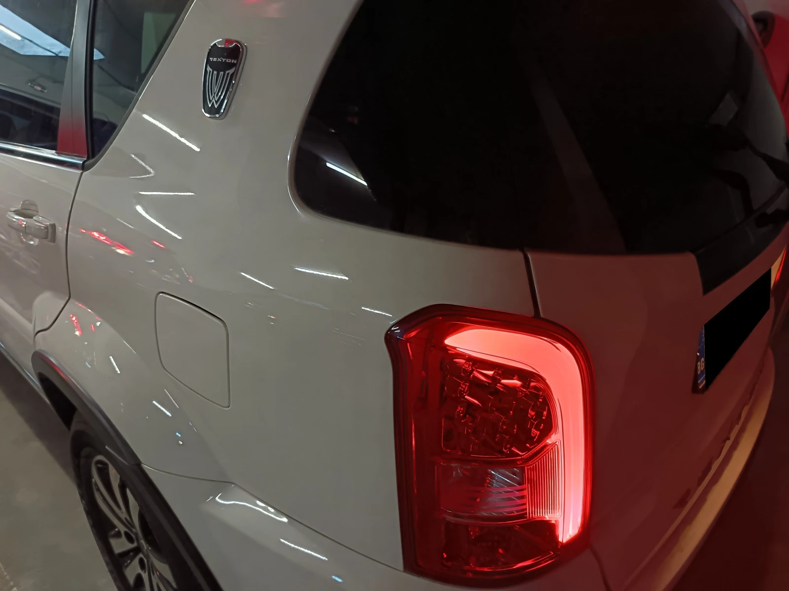 SsangYong Rexton W 2.0 e-XDi 4WD, снимка 9 - Автомобили и джипове - 54756394