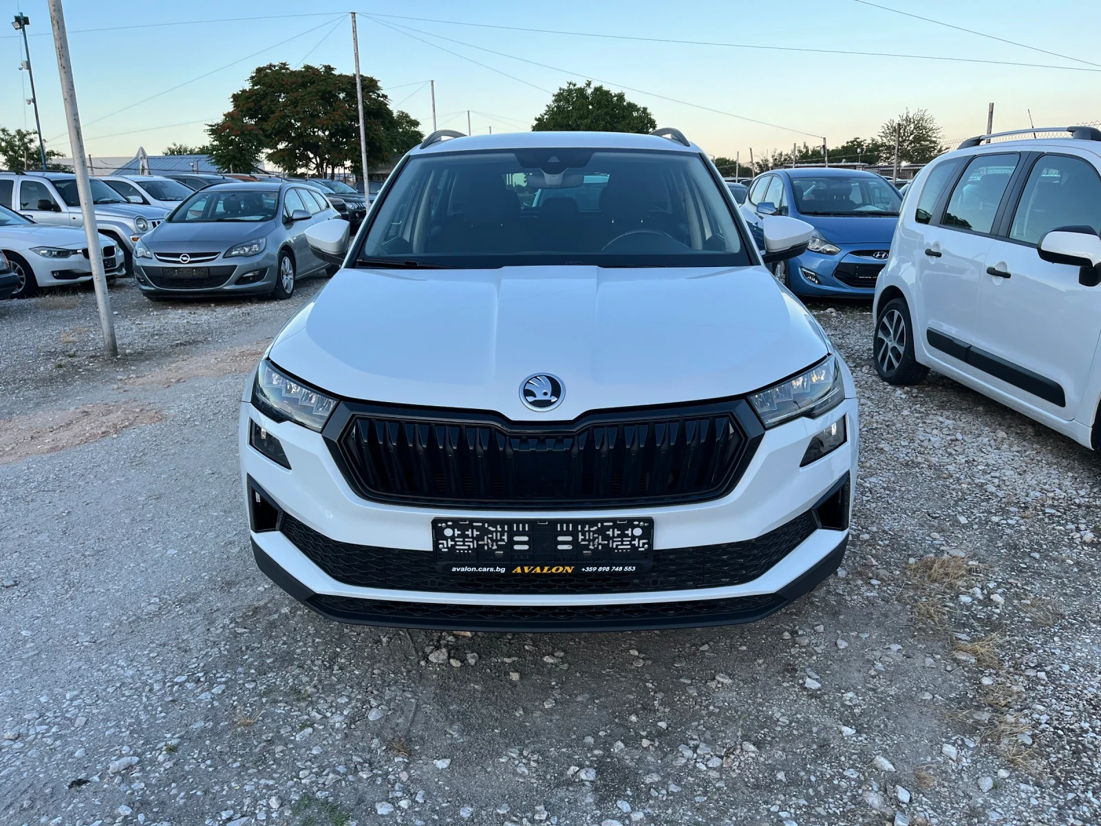 Skoda Karoq 2.0TDI Автомат, снимка 2 - Автомобили и джипове - 54978368