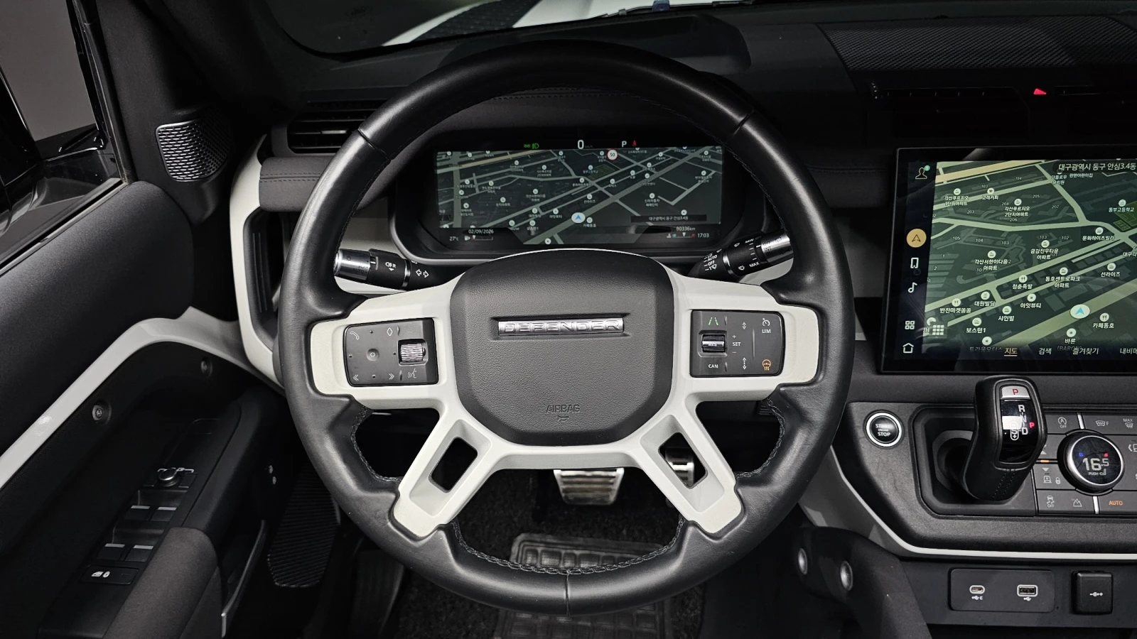 Land Rover Defender D250* HUD* BLIND SPOT* 360* ПОДГРЕВ ВОЛАН* КРАЙНА , снимка 12 - Автомобили и джипове - 55383901