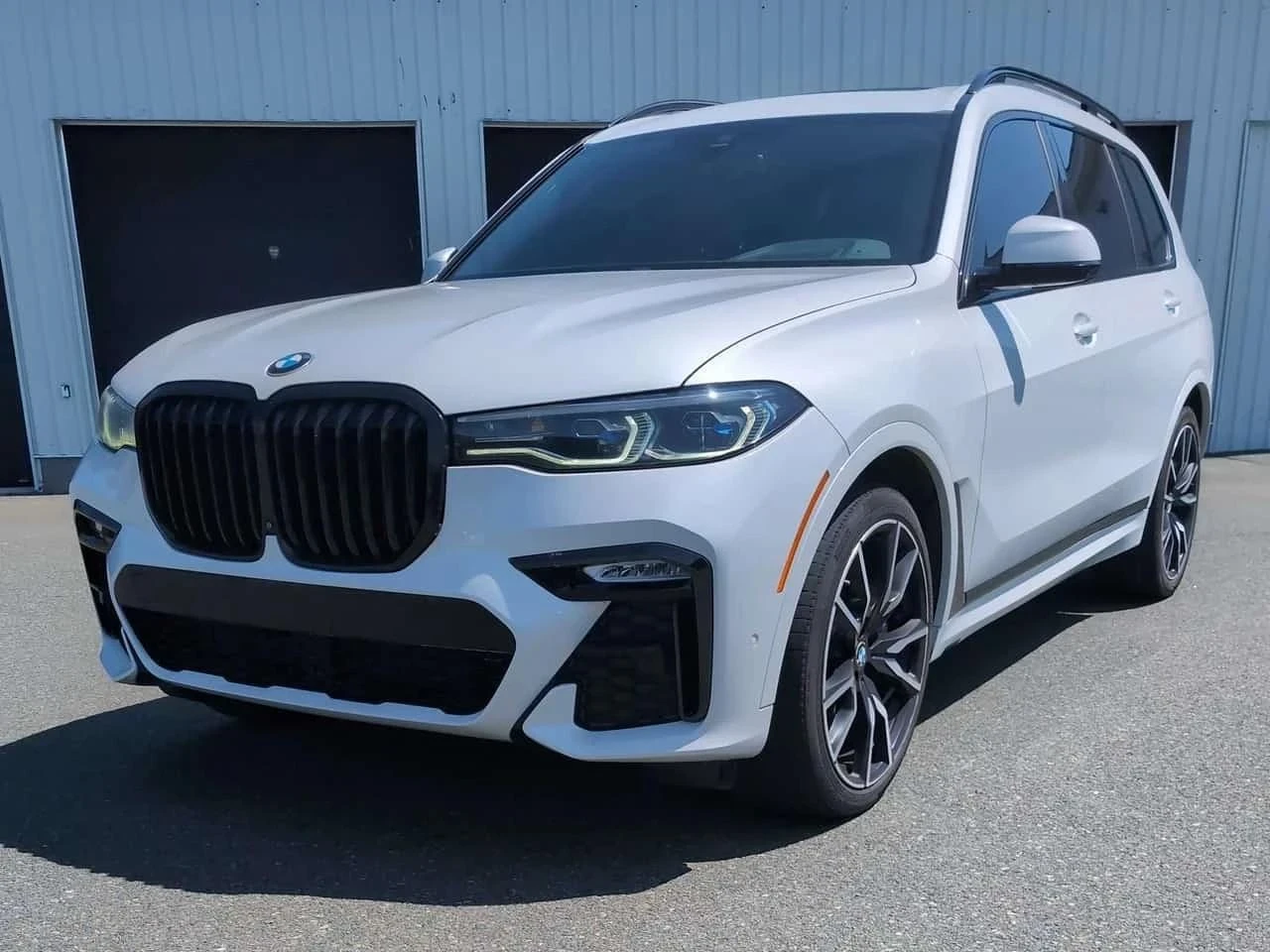 BMW X7 M-pack* 360* Pano* 7Мест* Laser* Подгрев* , снимка 3 - Автомобили и джипове - 55754290