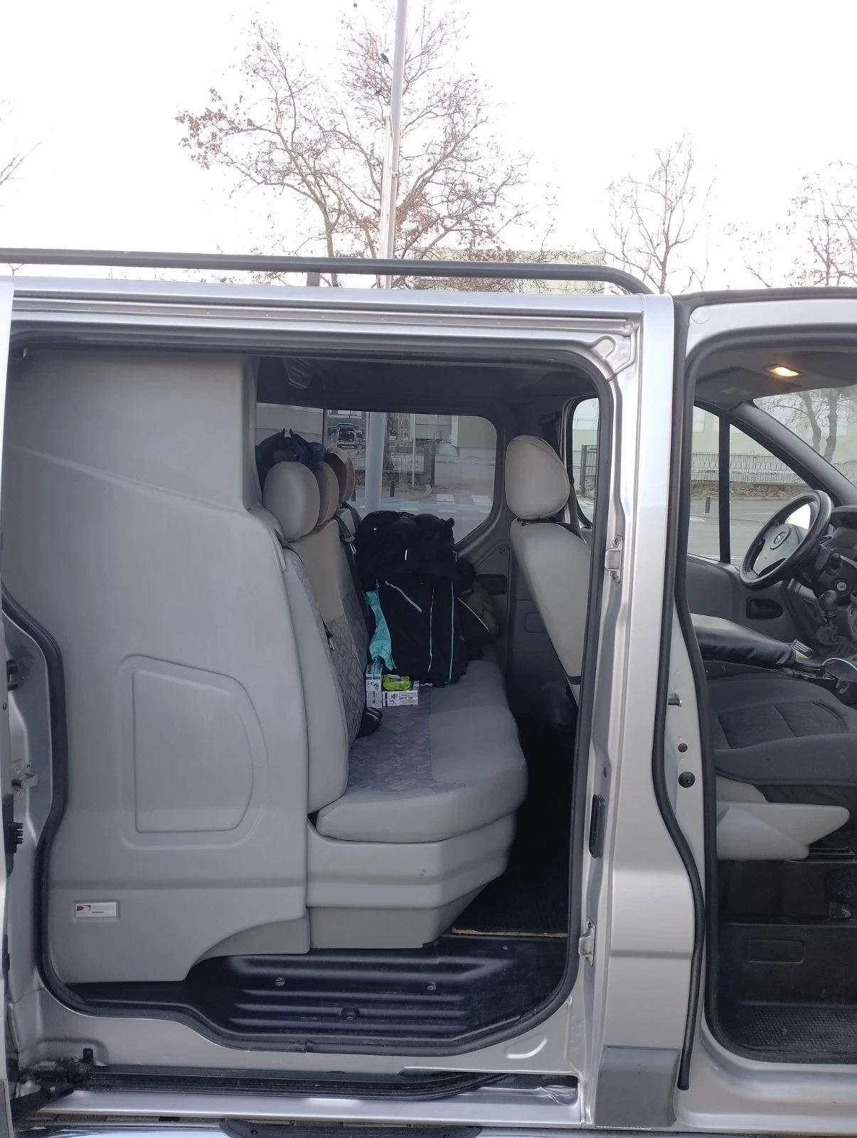 Opel Vivaro, снимка 5 - Бусове и автобуси - 54761632