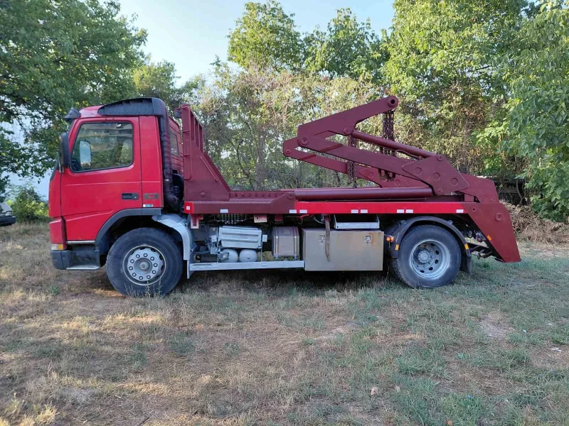 Volvo F7 ЗА КОНТЕЙНЕРИ, снимка 2 - Камиони - 52660661