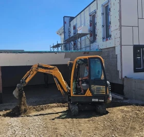 ����� �� �������� �� ����� Hyundai R18-9AK