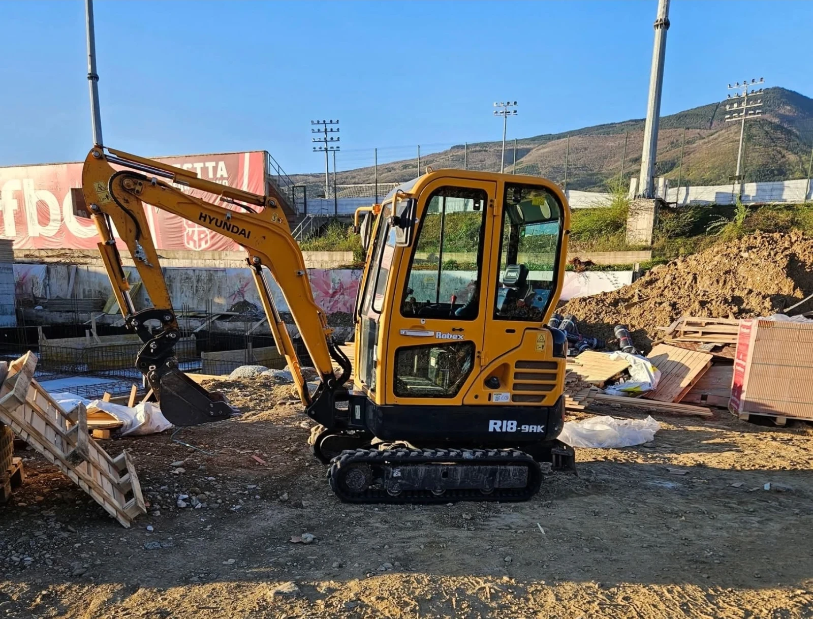 ����� Hyundai R18-9AK | Mobile.bg � ����������� 3