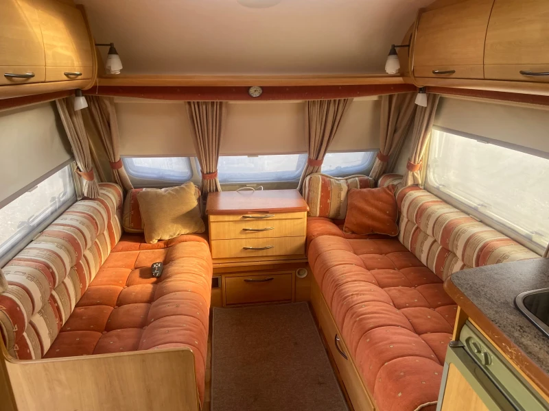 Каравана Swift Ace  Jubilee , снимка 4 - Каравани и кемпери - 52966196