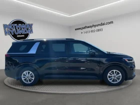 Kia Carnival Automatic, снимка 3