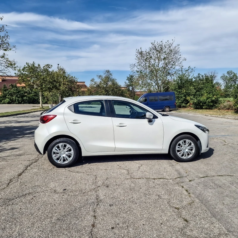 Mazda 2 1.5 Skayak, снимка 4 - Автомобили и джипове - 47322886