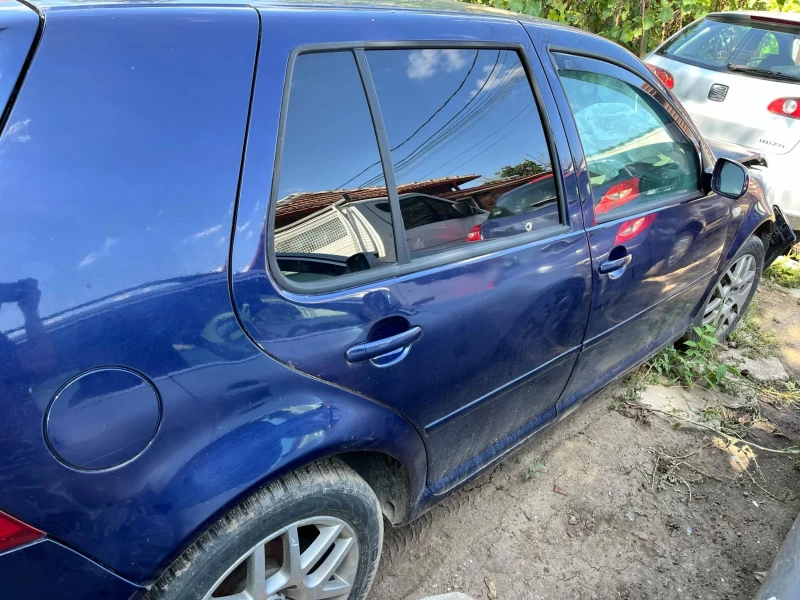 VW Golf, снимка 1 - Автомобили и джипове - 47584294