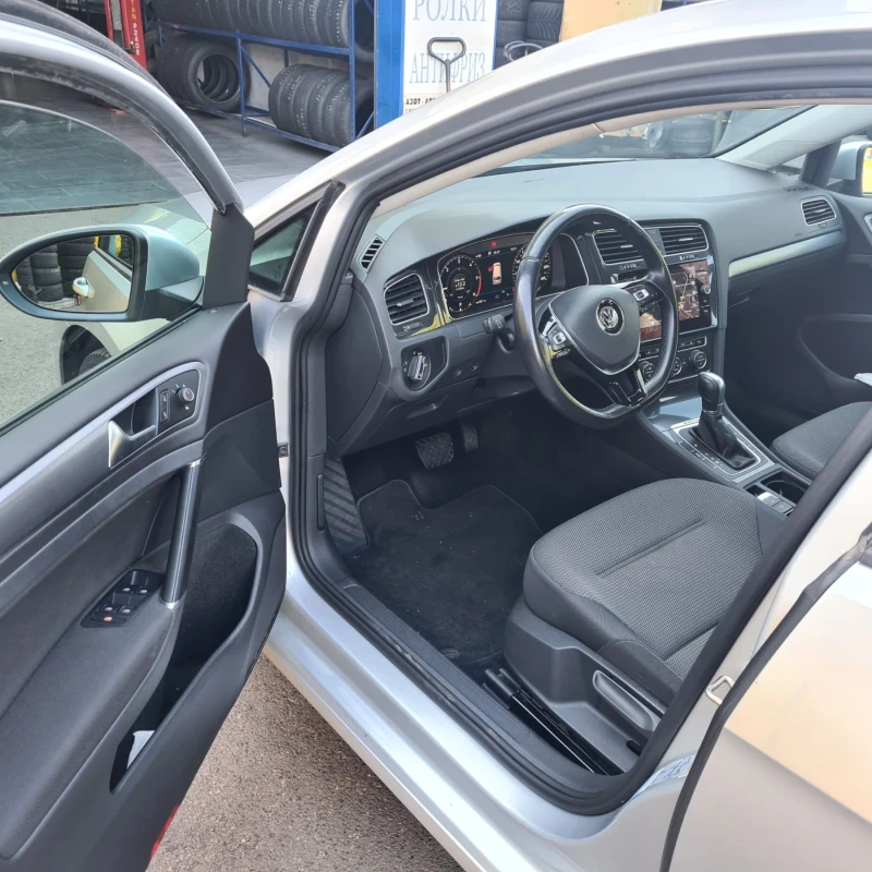 VW Golf, снимка 8 - Автомобили и джипове - 48611792