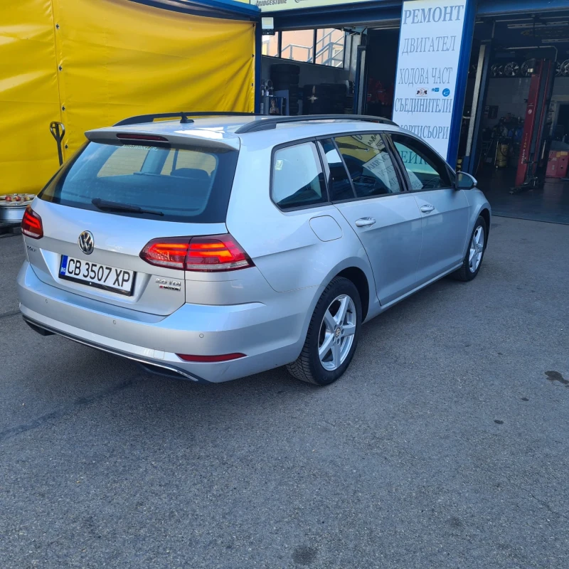 VW Golf, снимка 5 - Автомобили и джипове - 48611792