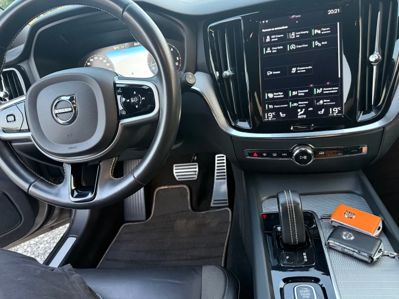 Volvo V60 B4 Mild Hybrid, снимка 14 - Автомобили и джипове - 51160740