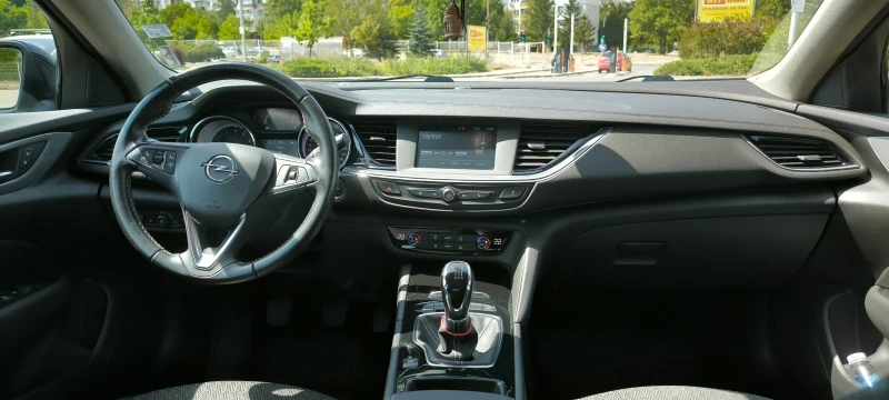 Opel Insignia, снимка 6 - Автомобили и джипове - 52657169