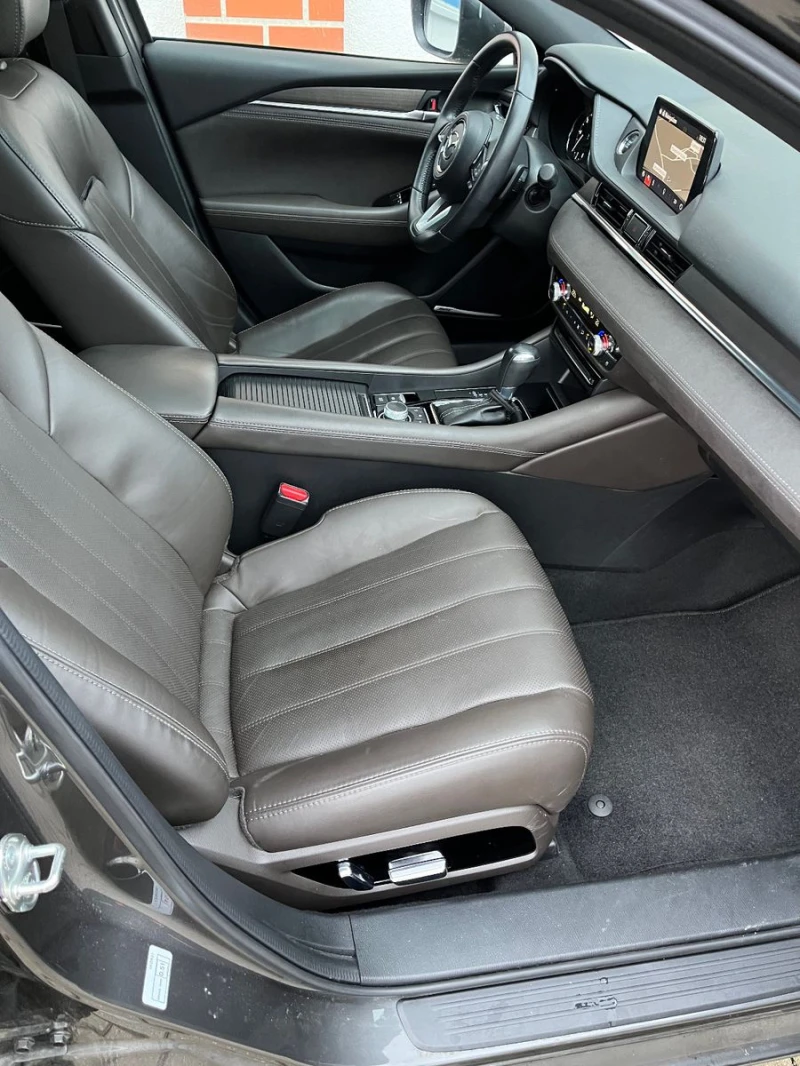 Mazda 6 Автоматик Дизел 2.2 SKY-D , снимка 12 - Автомобили и джипове - 51736579