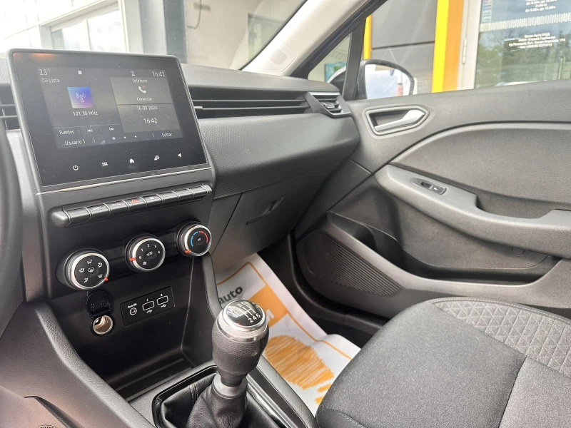 Renault Clio 1.0TCe/ 90к.с., снимка 13 - Автомобили и джипове - 51770203