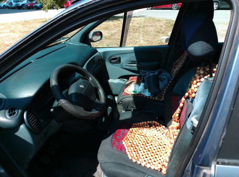 Renault Scenic, снимка 9 - Автомобили и джипове - 52574566