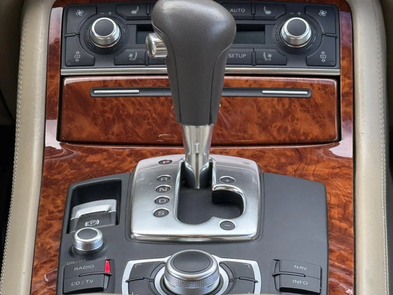 Audi A8 4.2 QUATTRO, снимка 9 - Автомобили и джипове - 52653999