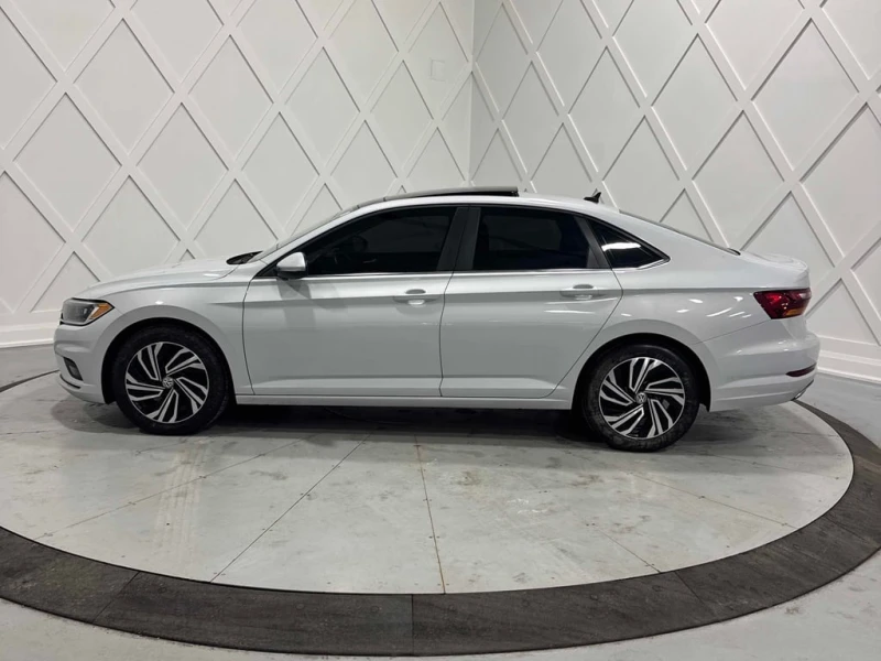 VW Jetta * Execline * CARFAX * БЕЗ ПЪРВОНАЧАЛНА ВНОСКА, снимка 2 - Автомобили и джипове - 52904449