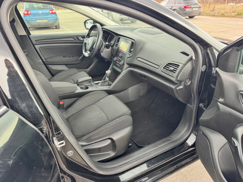 Renault Megane 1.5DCI-EDC7-NAVI, снимка 14 - Автомобили и джипове - 53001898