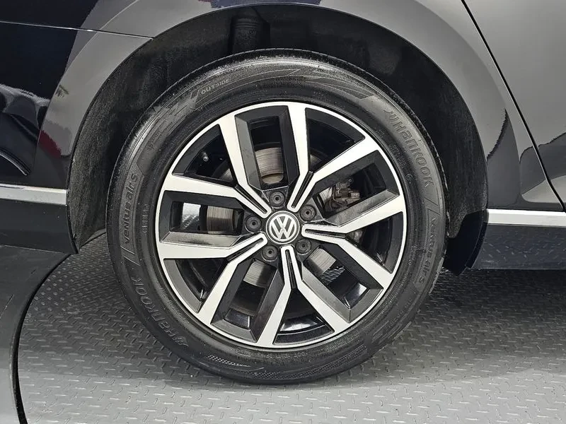 VW Passat 2.0 Tdi, снимка 5 - Автомобили и джипове - 55923112