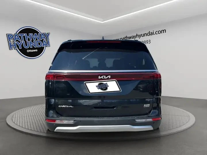 Kia Carnival Automatic, снимка 5 - Автомобили и джипове - 56010867