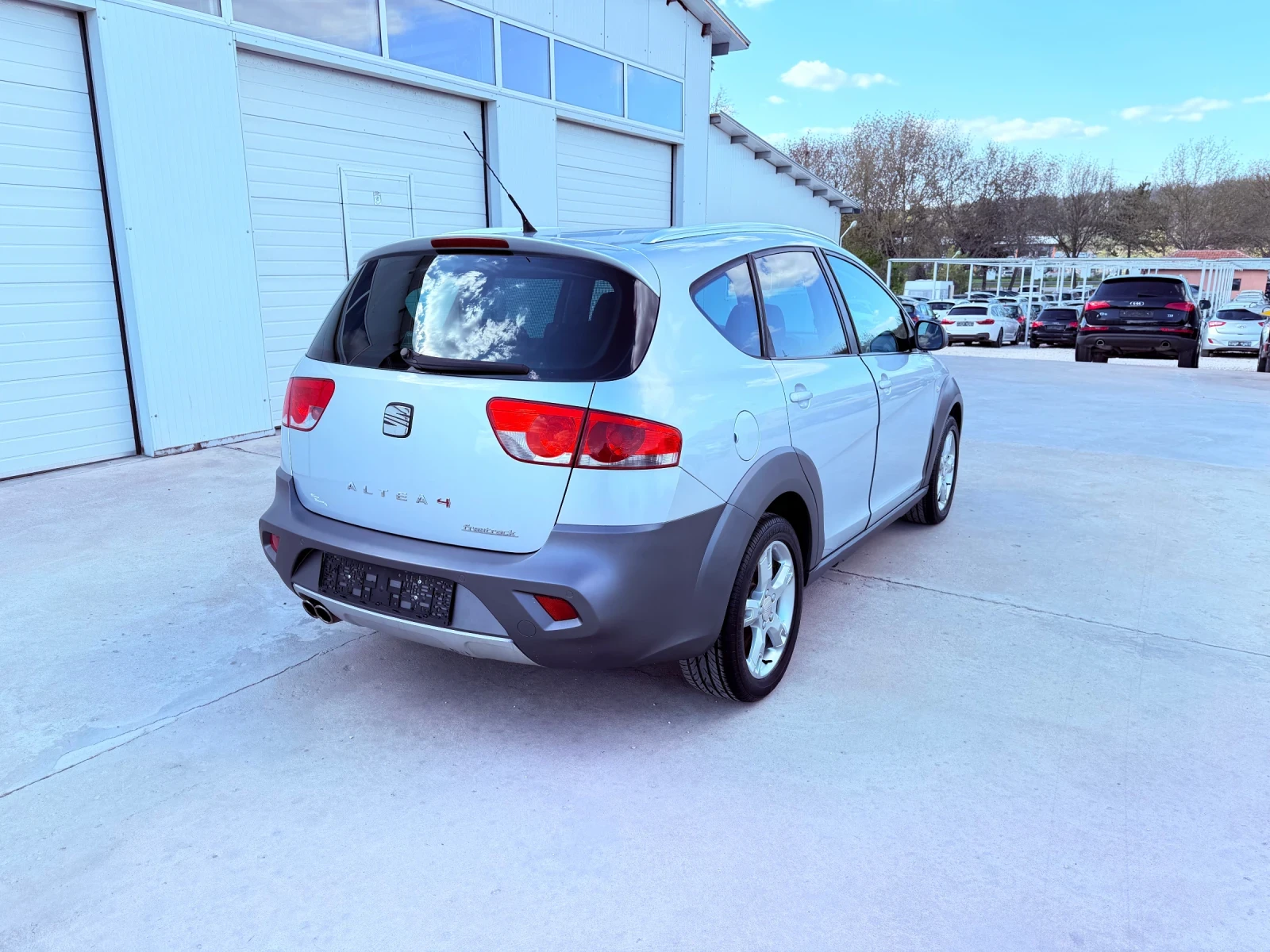 Seat Altea 2.0tdi * 4x4* FREETRACK* 4x4* DVD* UNIKAT* , снимка 15 - Автомобили и джипове - 40128489