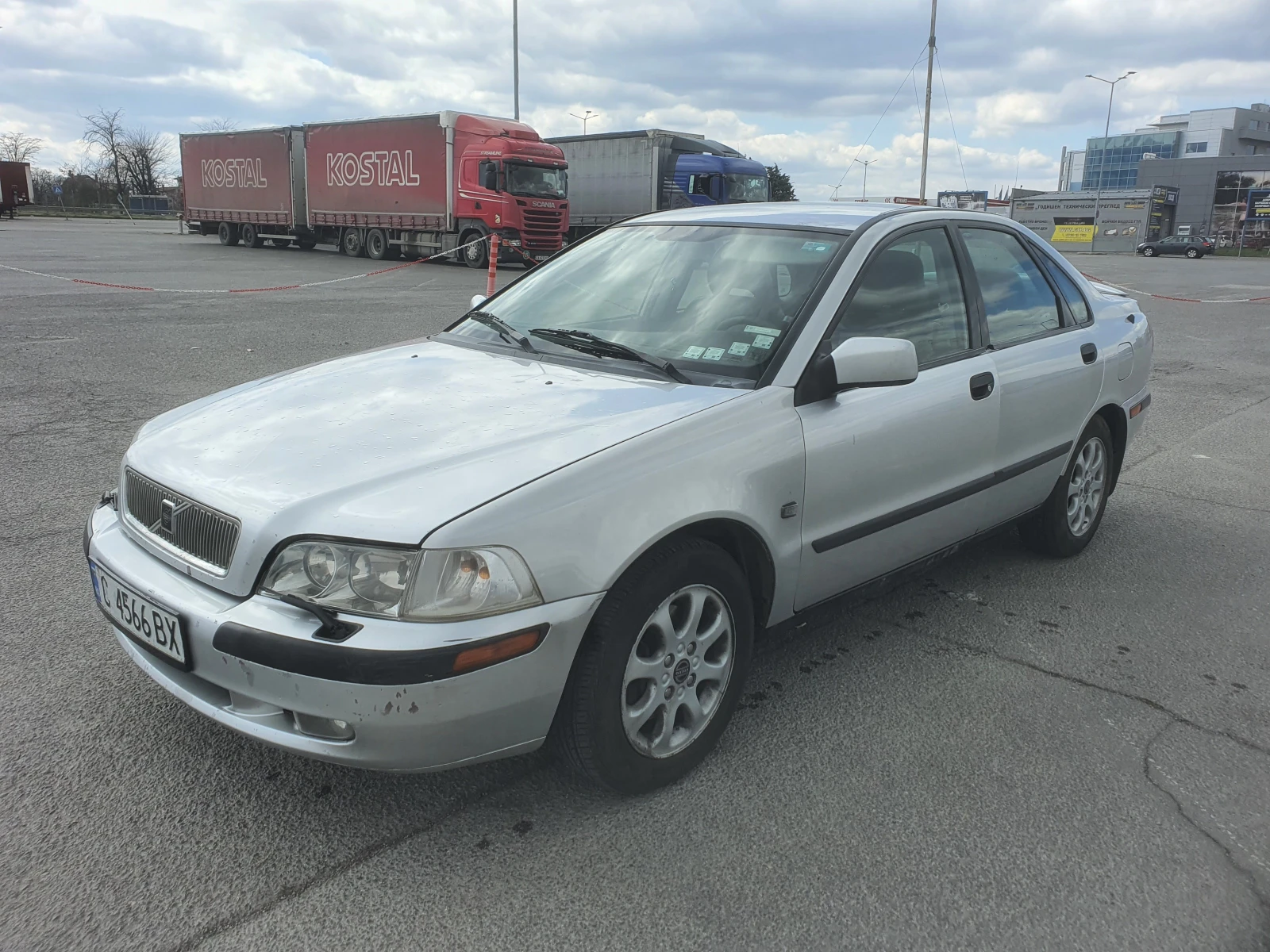 Volvo S40  - изображение 2
