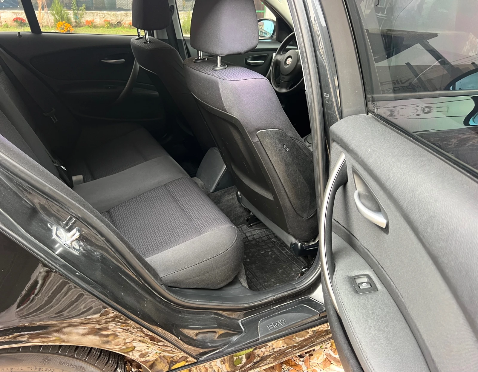 BMW 120 d SHADOW-LINE/AVTOMAT/CAR-PLAY/KAMERA/NAVI/UNIKAT | Mobile.bg   17